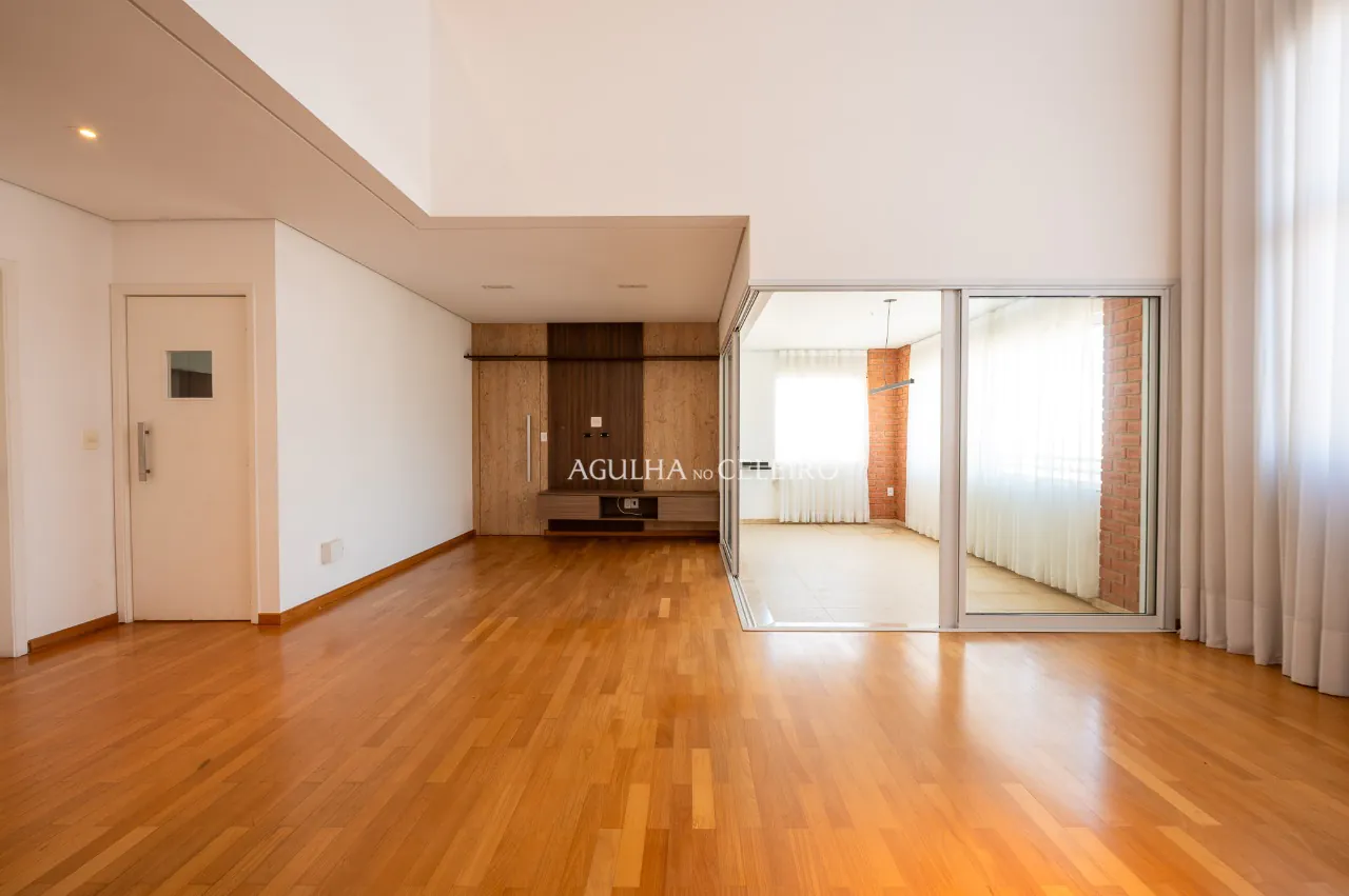 Duplex em Pinheiros de braços abertos para você ! – 10159