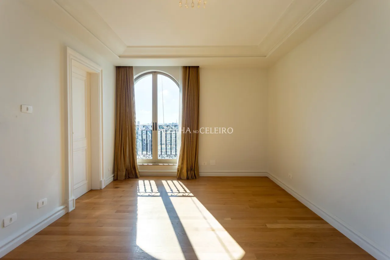 Cobertura ampla de estilo clássico e arquitetura imponente à venda no Jardim América – 13159 - _MG_5165