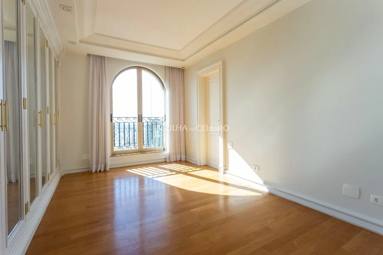 Cobertura ampla de estilo clássico e arquitetura imponente à venda no Jardim América – 13159 - _MG_5185