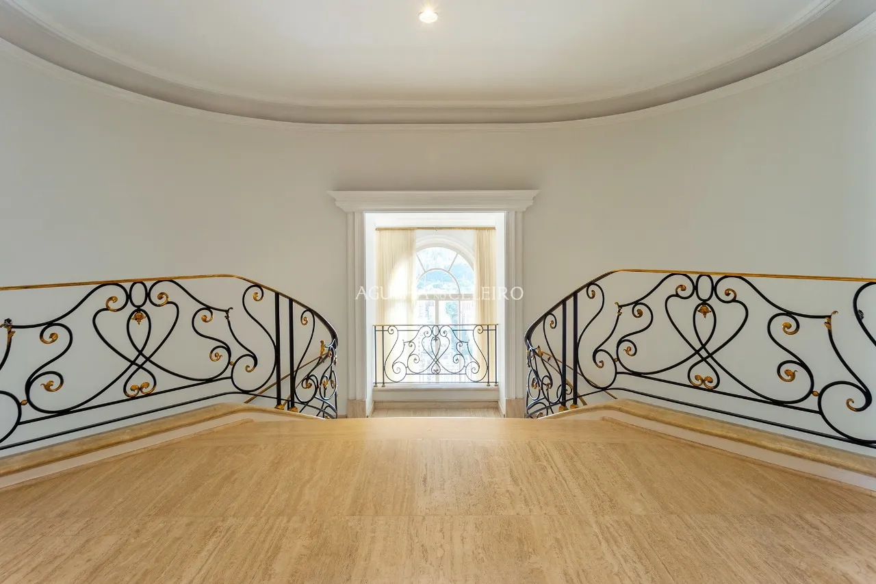 Cobertura ampla de estilo clássico e arquitetura imponente à venda no Jardim América – 13159 - _MG_5369