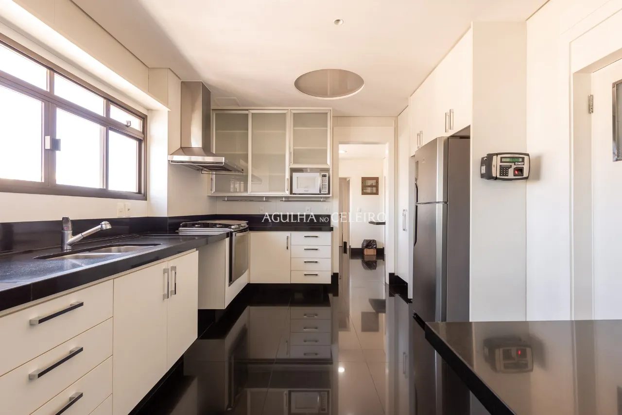 Cobertura em edíficio Lindenberg para venda no Jardim Paulista. – 16832