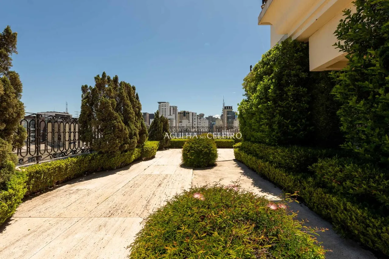 Cobertura em edíficio Lindenberg para venda no Jardim Paulista. – 16832