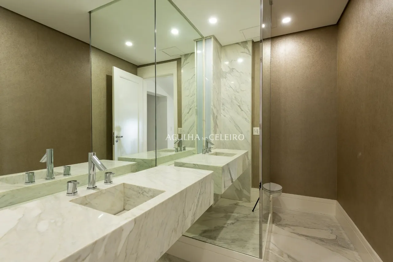 Cobertura em edíficio Lindenberg para venda no Jardim Paulista. – 16832