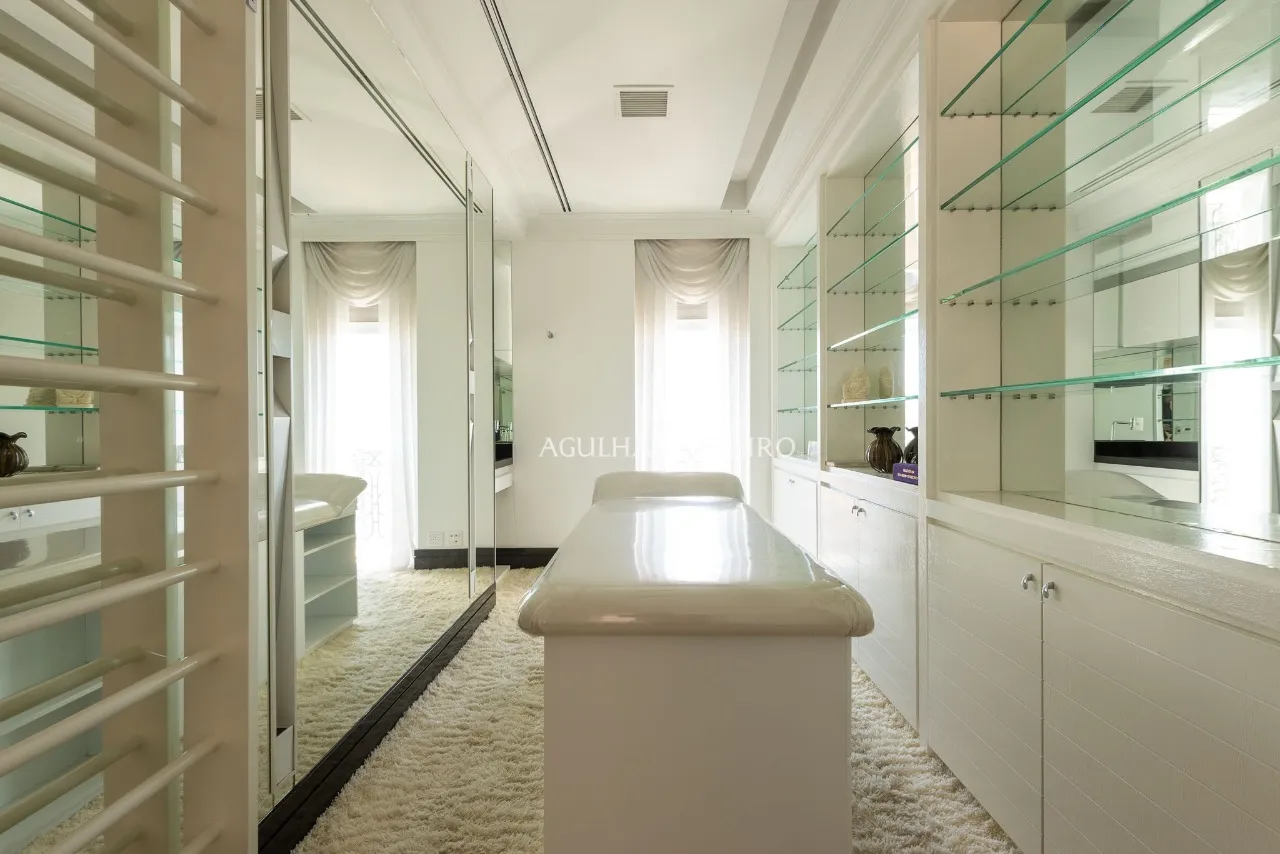 Cobertura em edíficio Lindenberg para venda no Jardim Paulista. – 16832