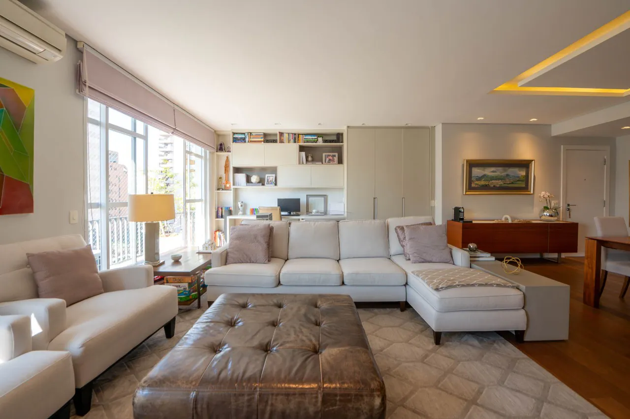 Apartamento reformado à venda Vila Nova Conceição – 17102