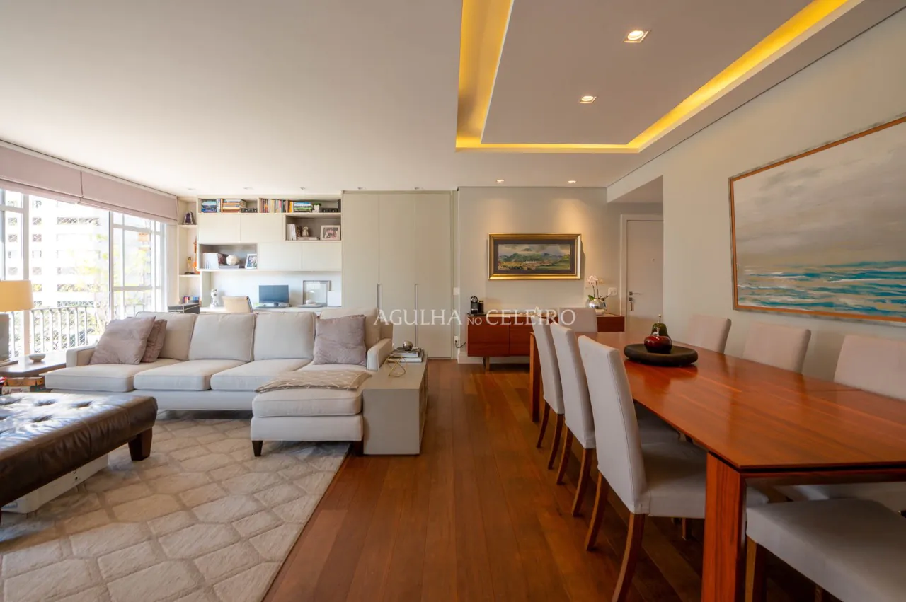 Apartamento reformado à venda Vila Nova Conceição – 17102