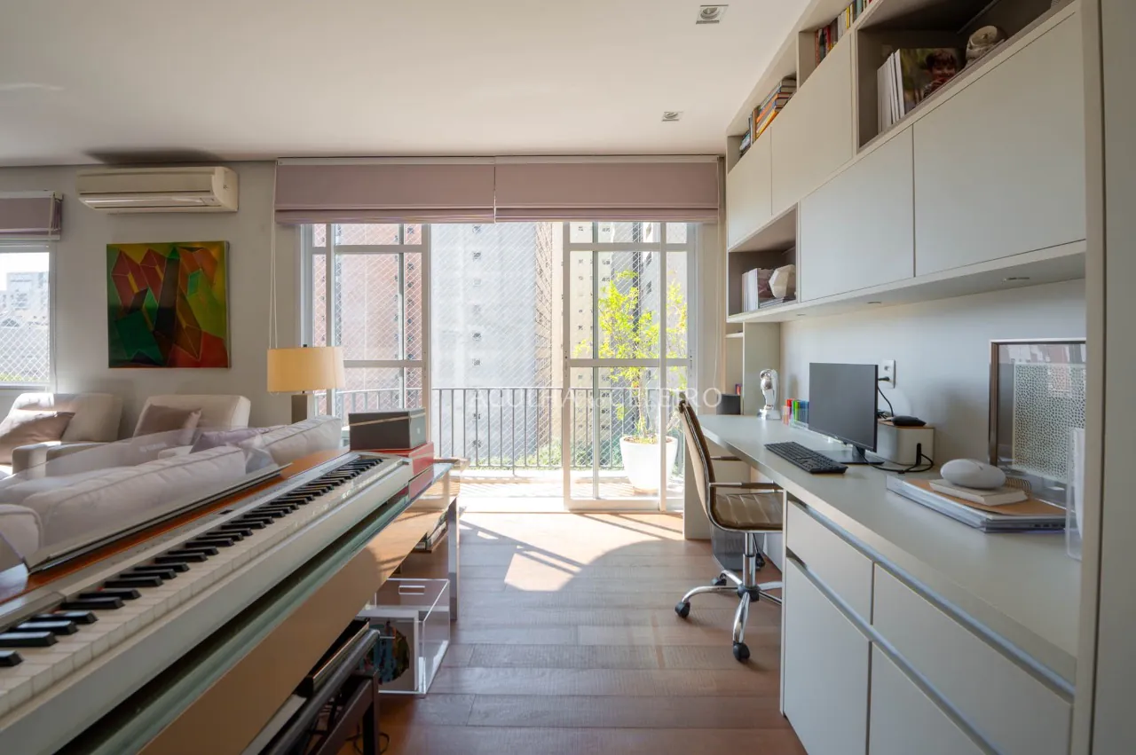 Apartamento reformado à venda Vila Nova Conceição – 17102