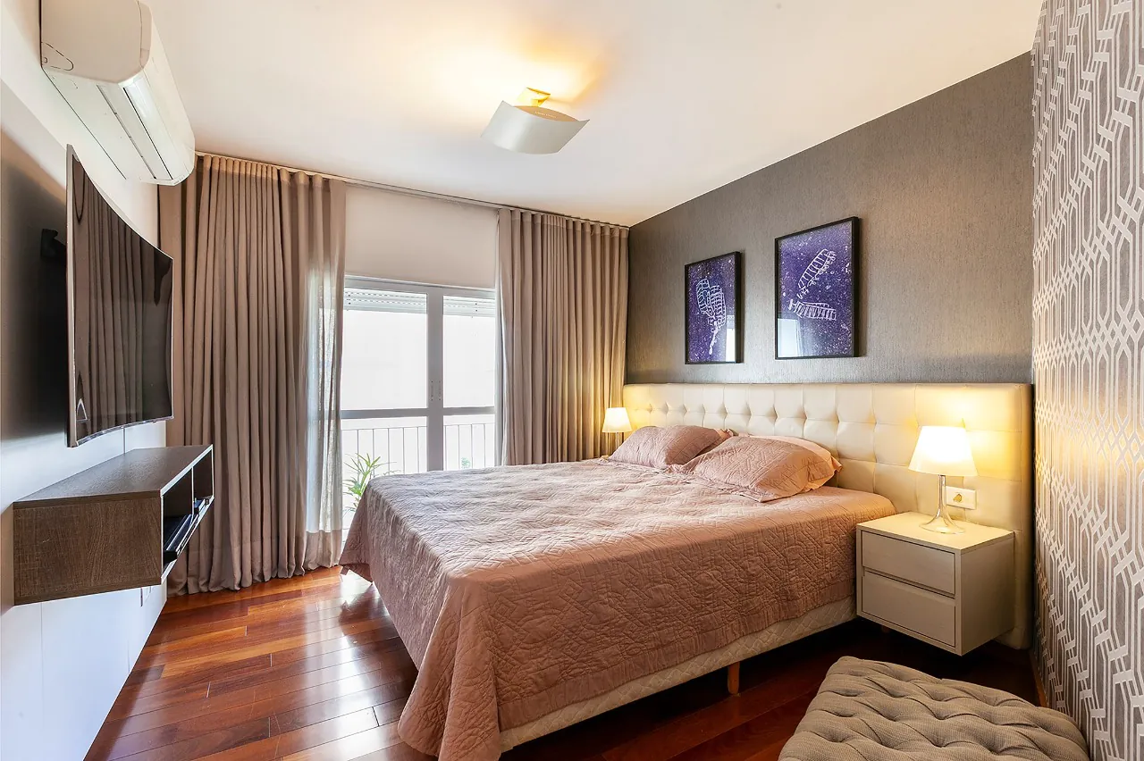 Apartamento reformado em edifício brutalista assinado por Paulo Mendes da Rocha – 19692