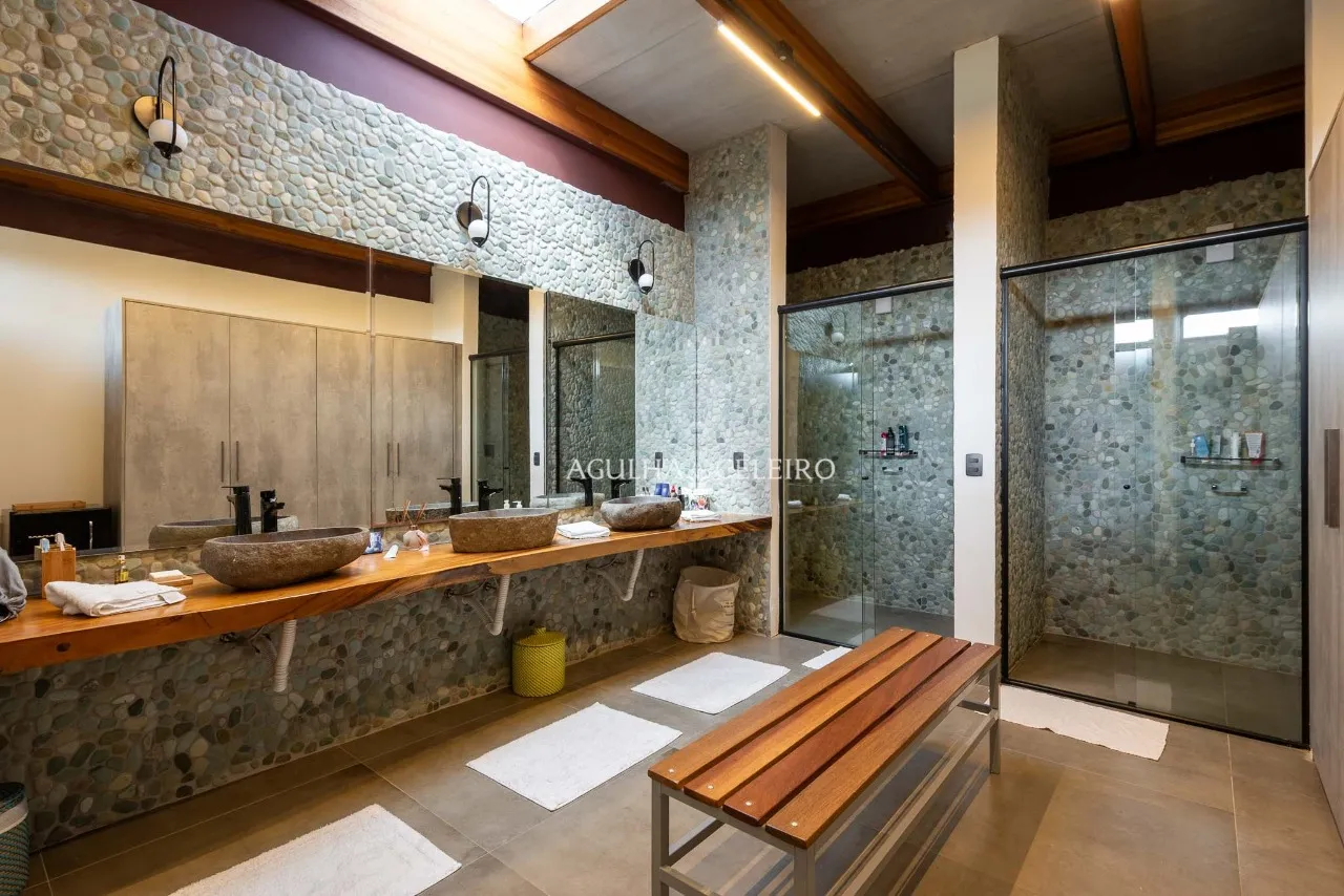 Casa maravilhosa à venda na Fazenda Boa Vista – 20145