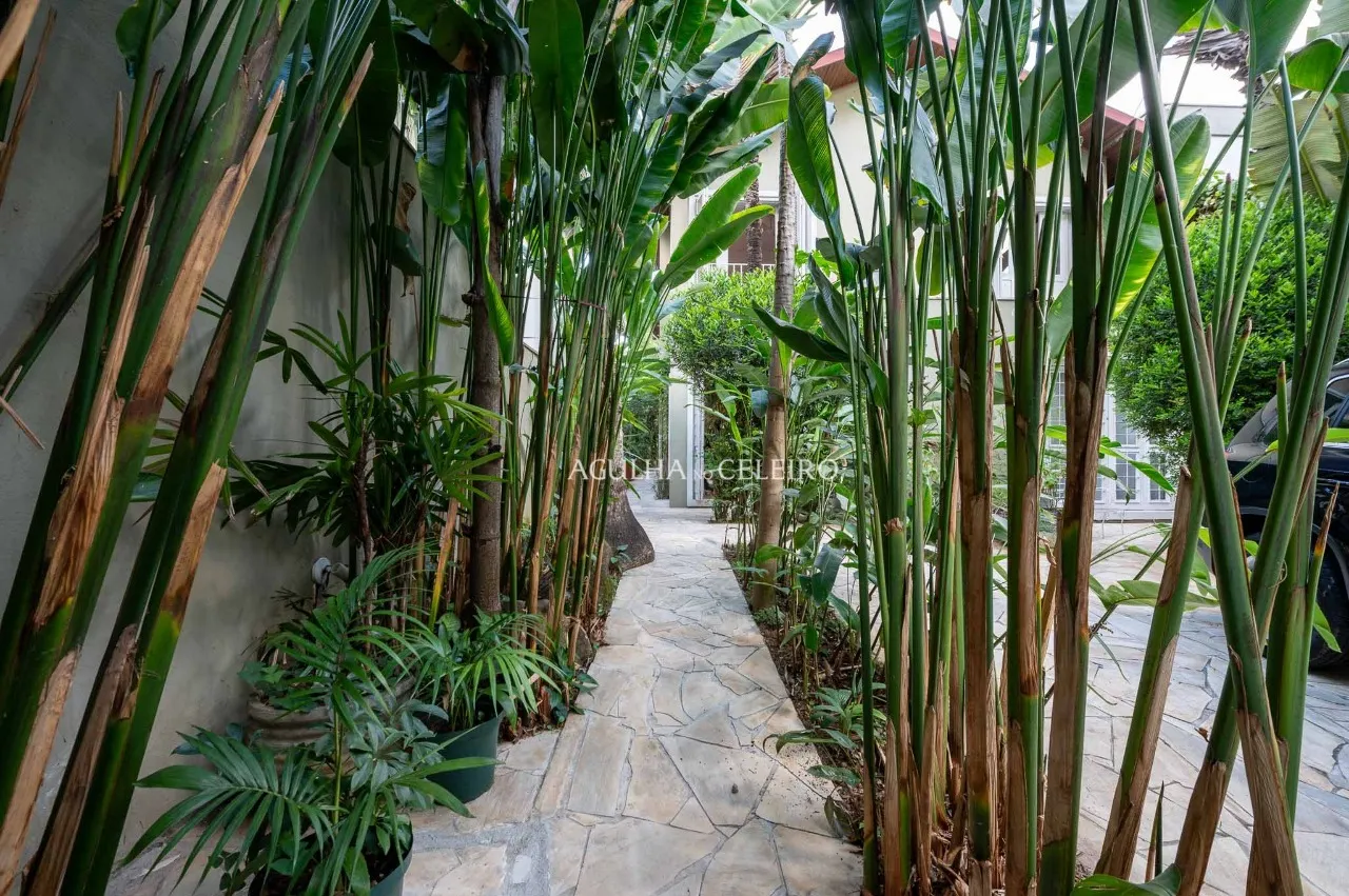 Casa no Jardim Europa, próxima ao Iguatemi – 20301