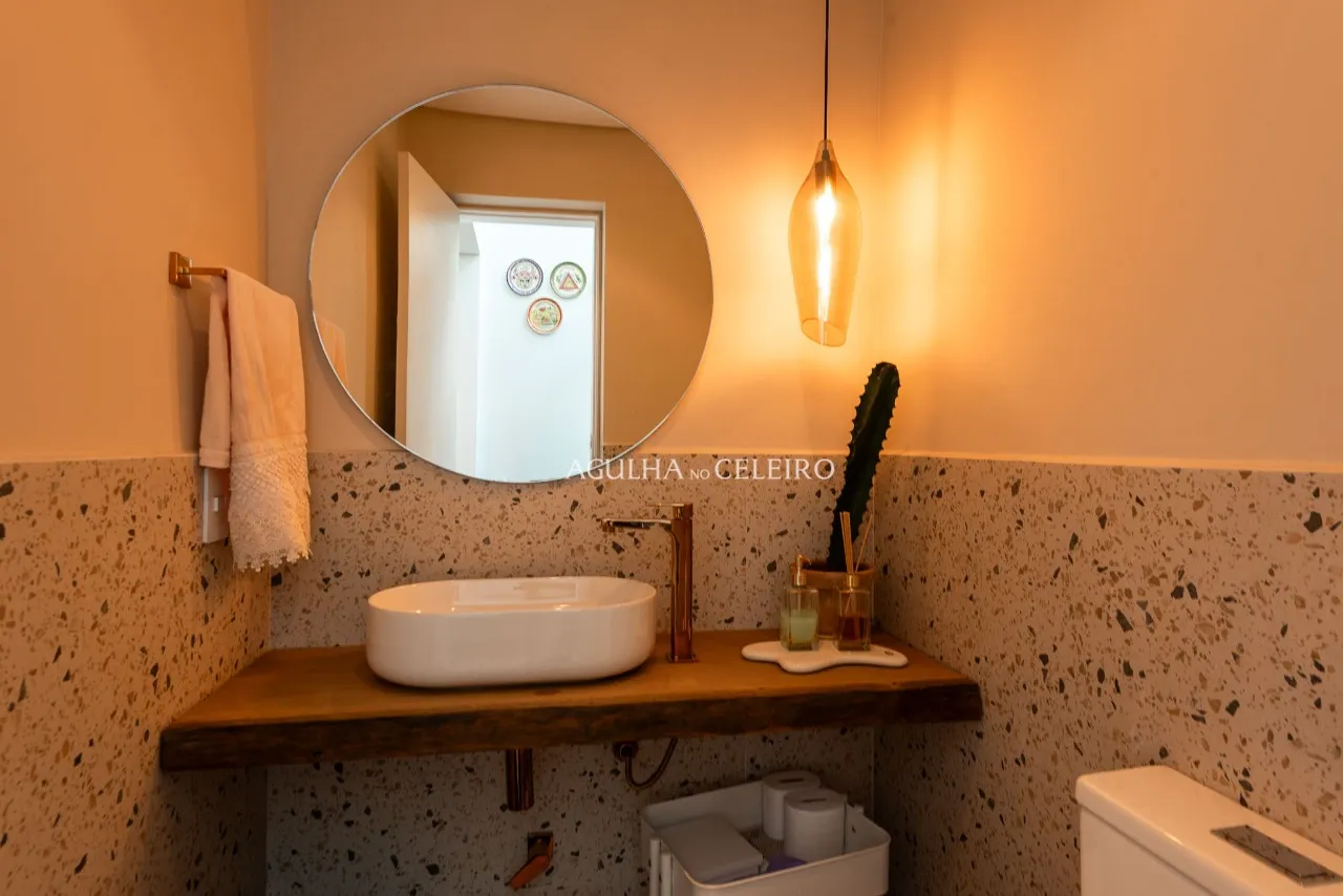 Um refúgio moderno em uma vila charmosa. – 20386