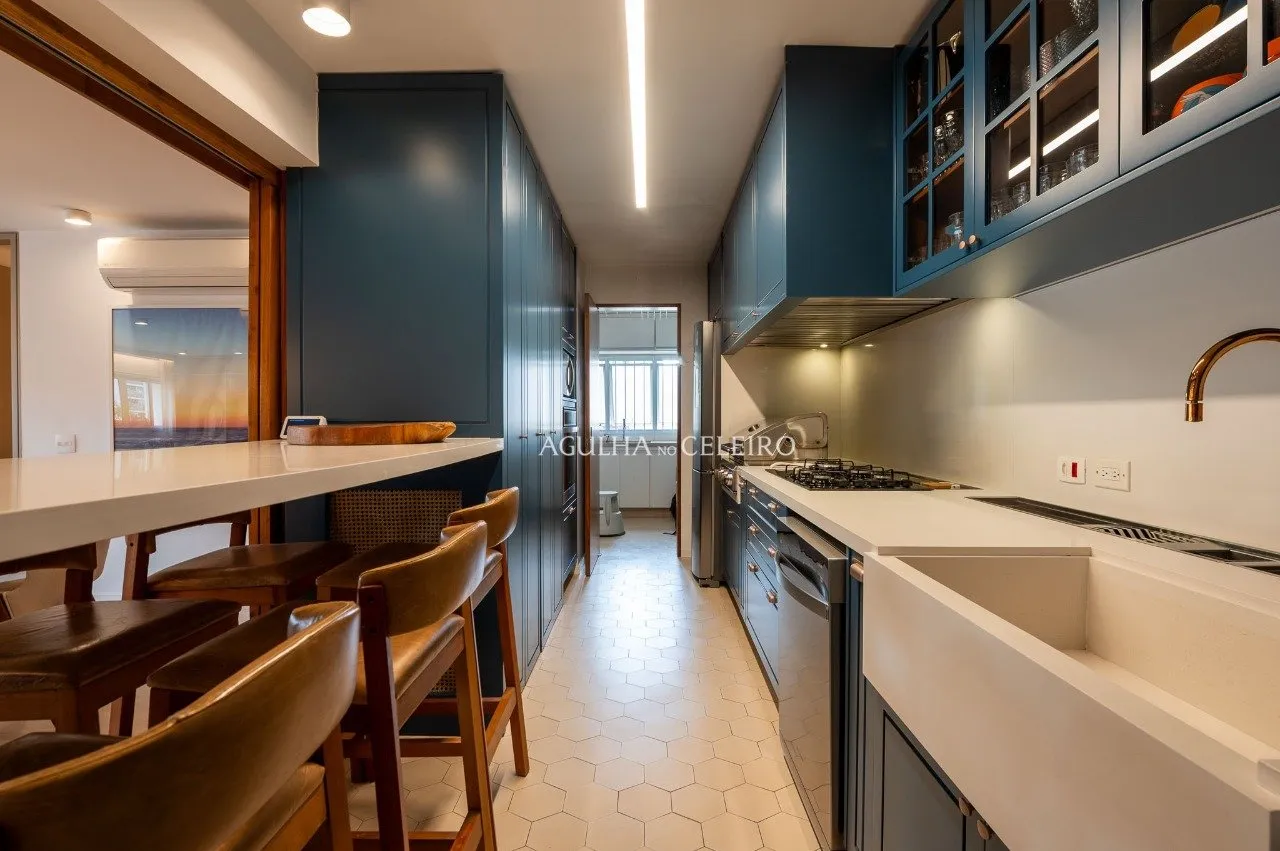 LIndo apartamento com reforma de muito bom gosto – 20409