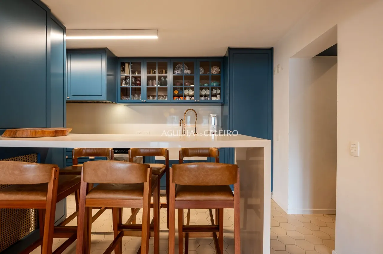 LIndo apartamento com reforma de muito bom gosto – 20409