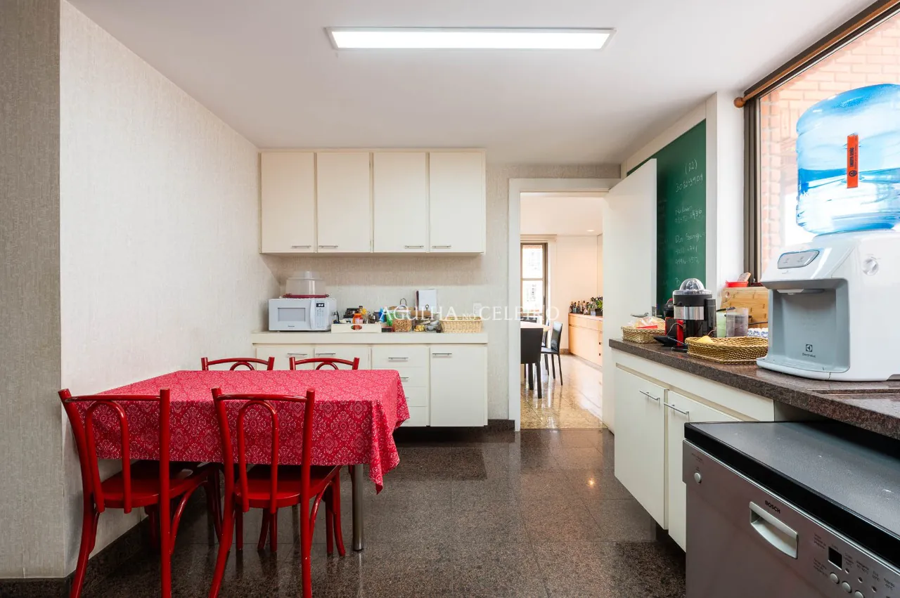 Apartamento em localização desejada à venda no Jardim América – 20510