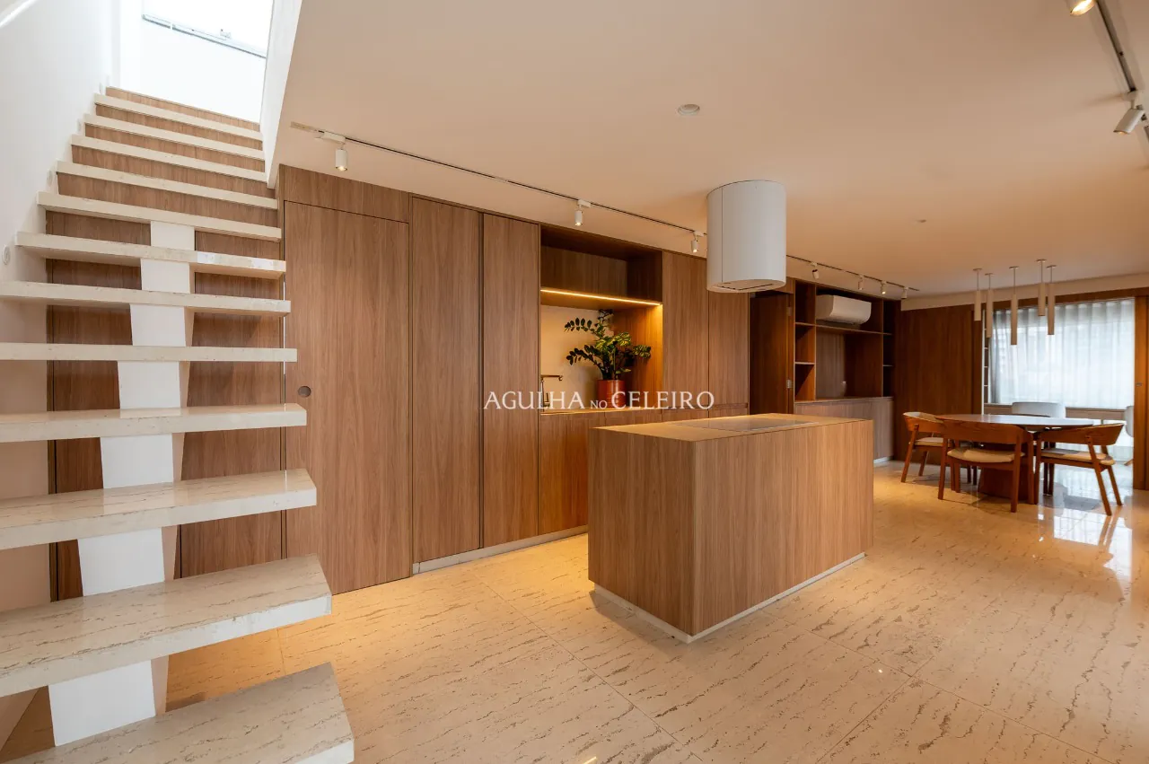 Linda cobertura com área gourmet e jacuzzi a venda na Vila Madalena – 20516