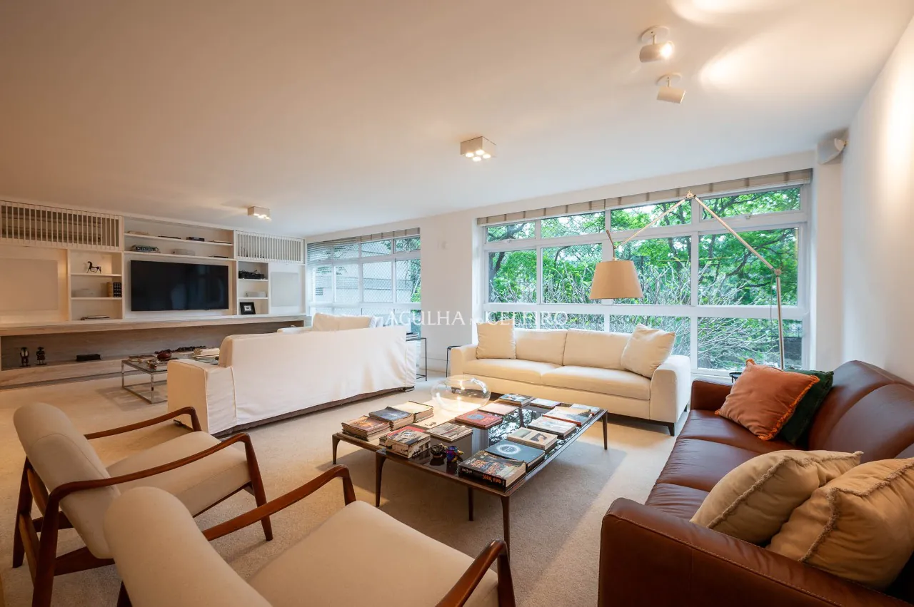 Apartamento elegante e espaçoso à venda no Jardim Europa – 20518