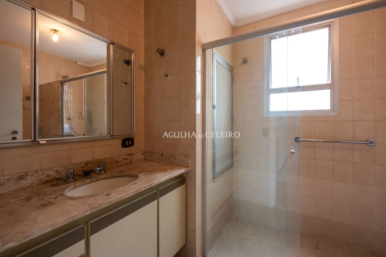 Apartamento com excelente planta e localização privilegiada à venda em Moema – 20523