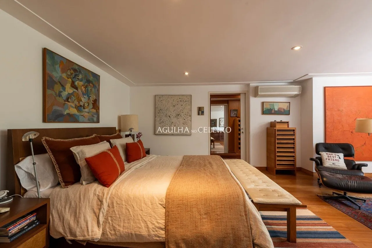 Casa projetada por Isay Weinfeld à venda no Jardim Paulistano. – 20529