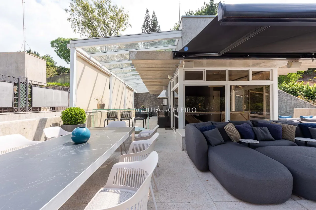 Casa em condomínio à venda no Jardim Guedala. – 20552