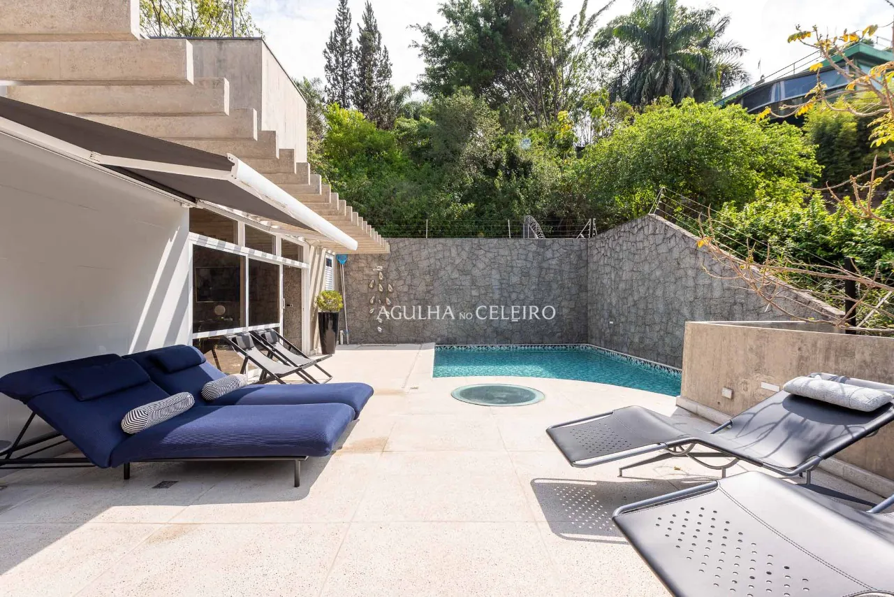 Casa em condomínio à venda no Jardim Guedala. – 20552