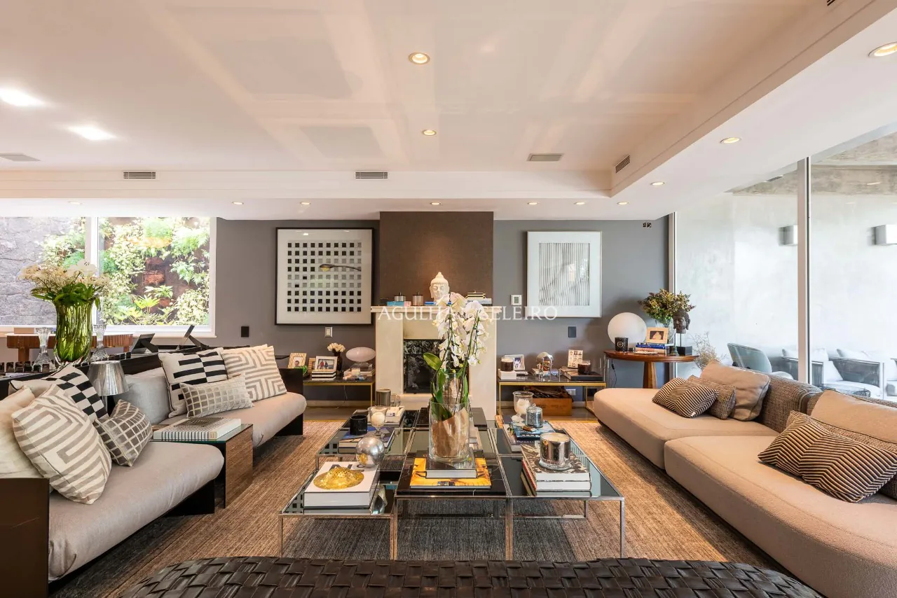 Casa em condomínio à venda no Jardim Guedala. – 20552