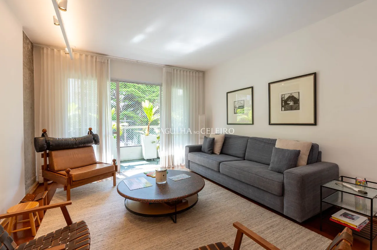 Apartamento encantador à venda em Moema – 20572