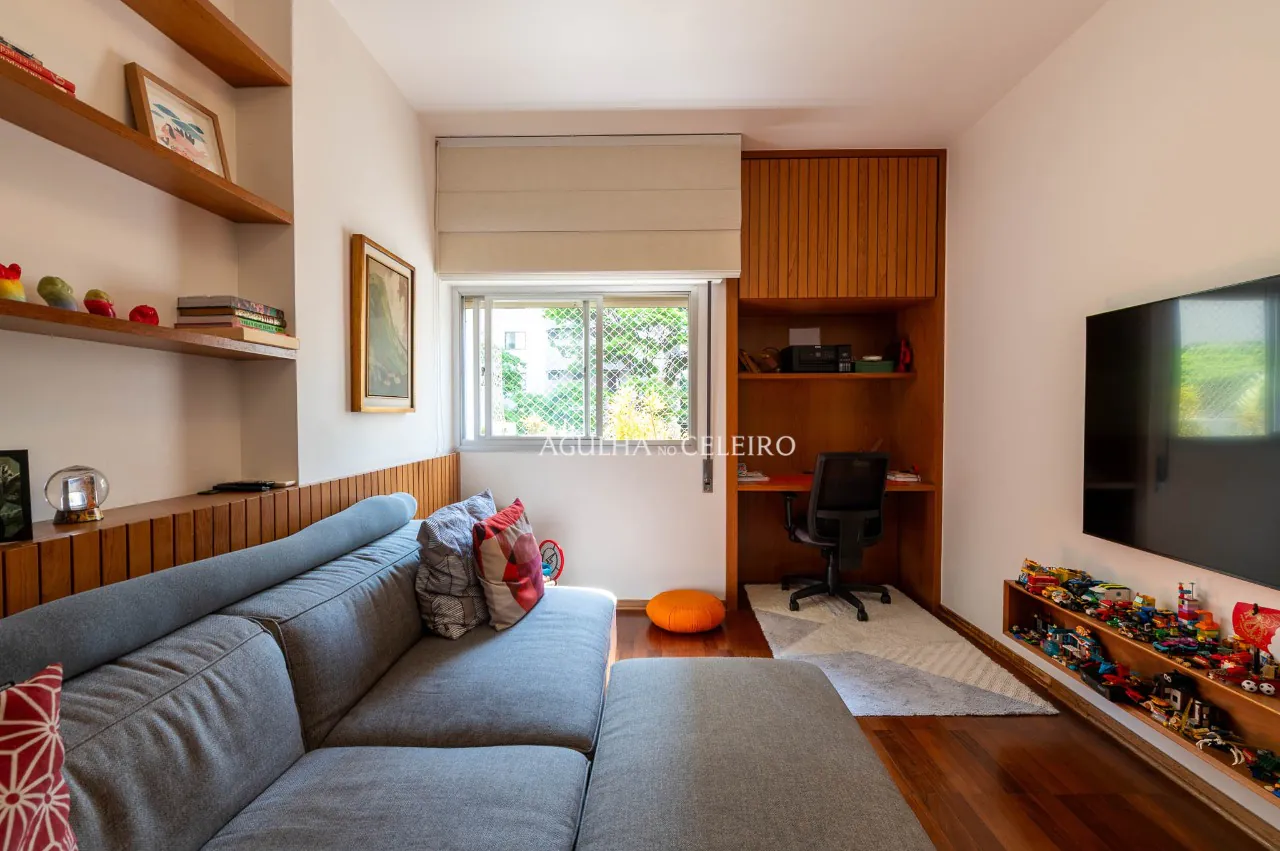 Apartamento encantador à venda em Moema – 20572