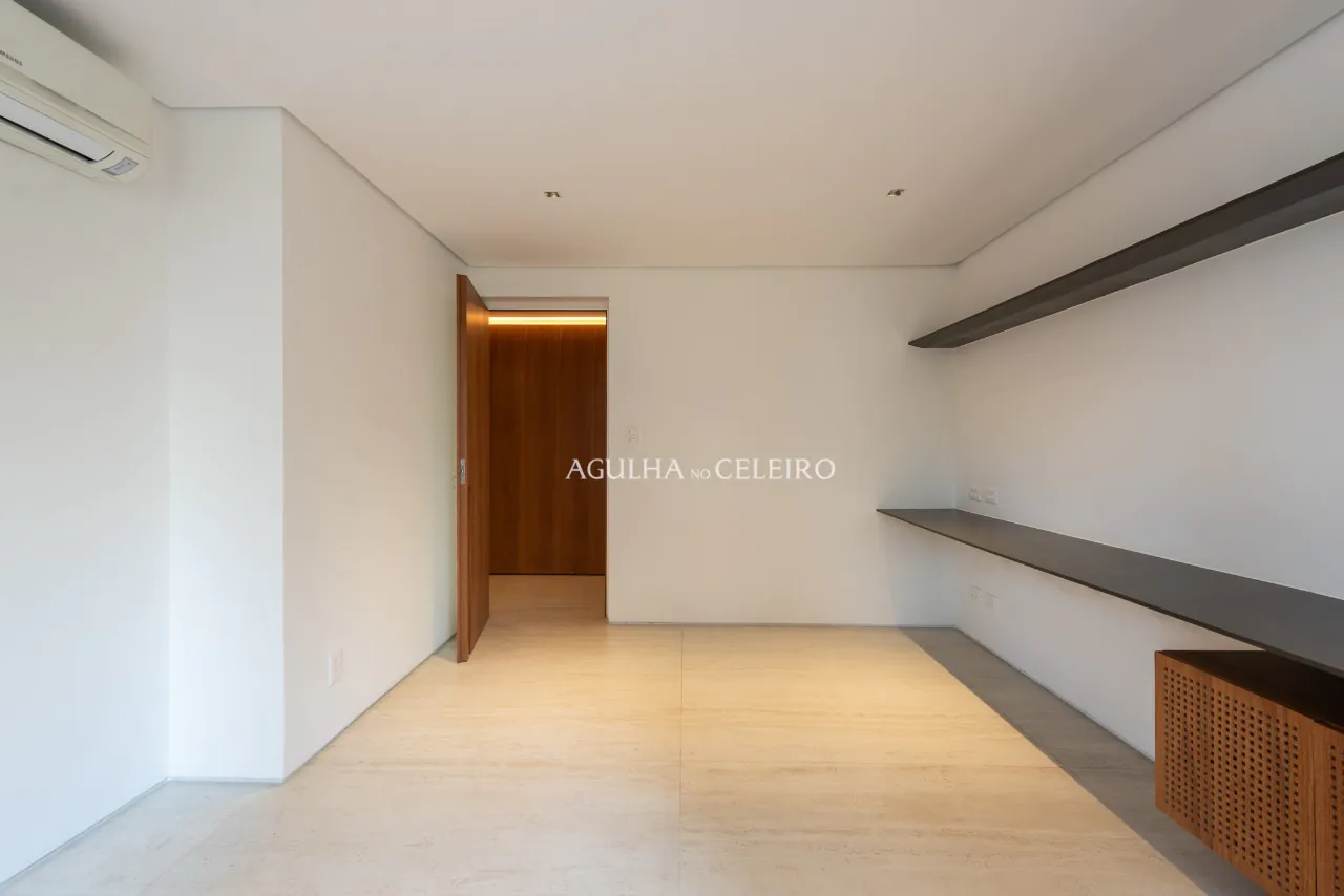 Apartamento reformado e com planta bem distribuída no Jardim Paulista – 20596