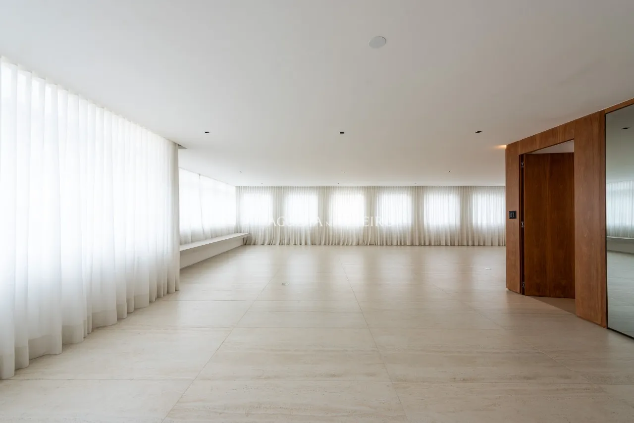 Apartamento reformado e com planta bem distribuída no Jardim Paulista – 20596