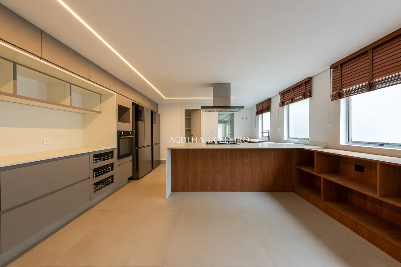 Apartamento reformado e com planta bem distribuída no Jardim Paulista – 20596