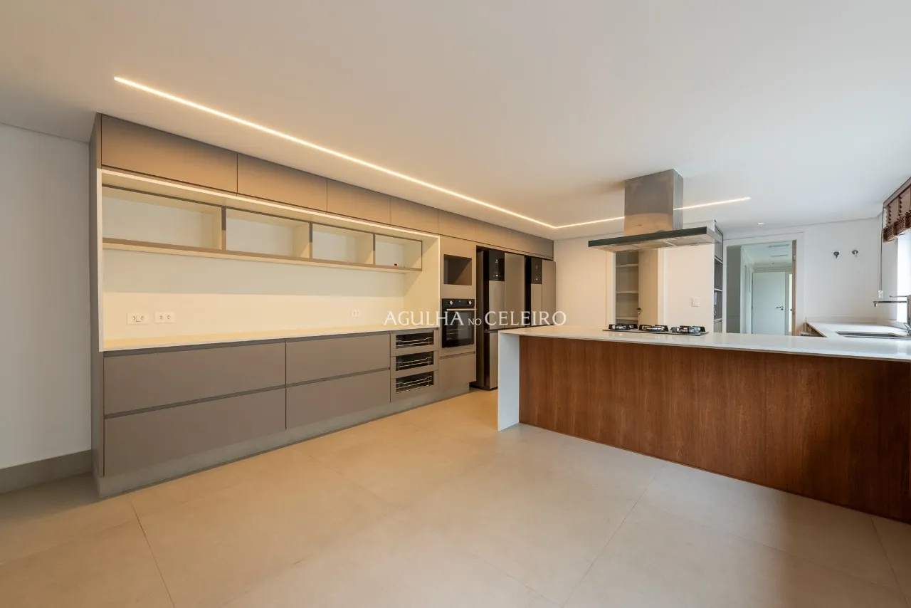 Apartamento reformado e com planta bem distribuída no Jardim Paulista – 20596