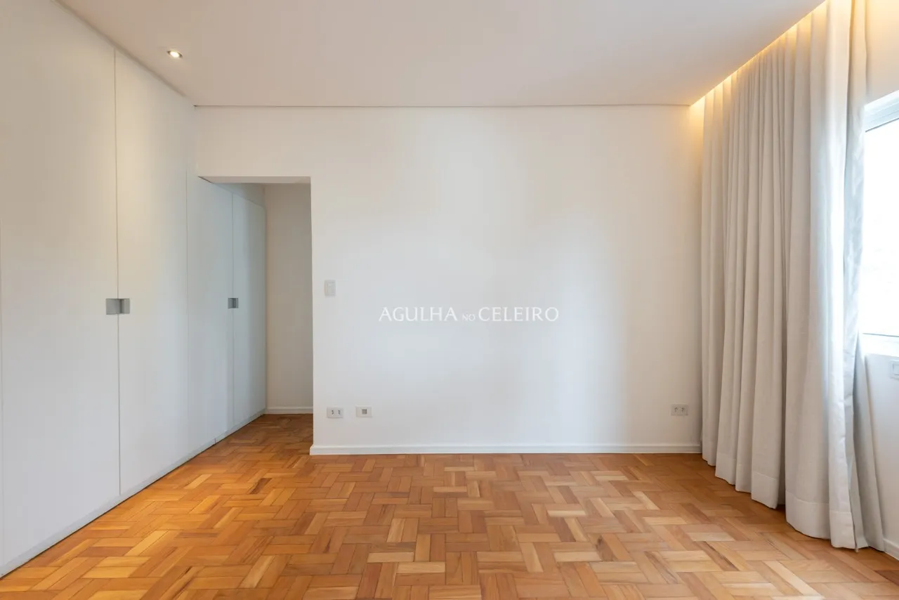 Apartamento reformado e com planta bem distribuída no Jardim Paulista – 20596