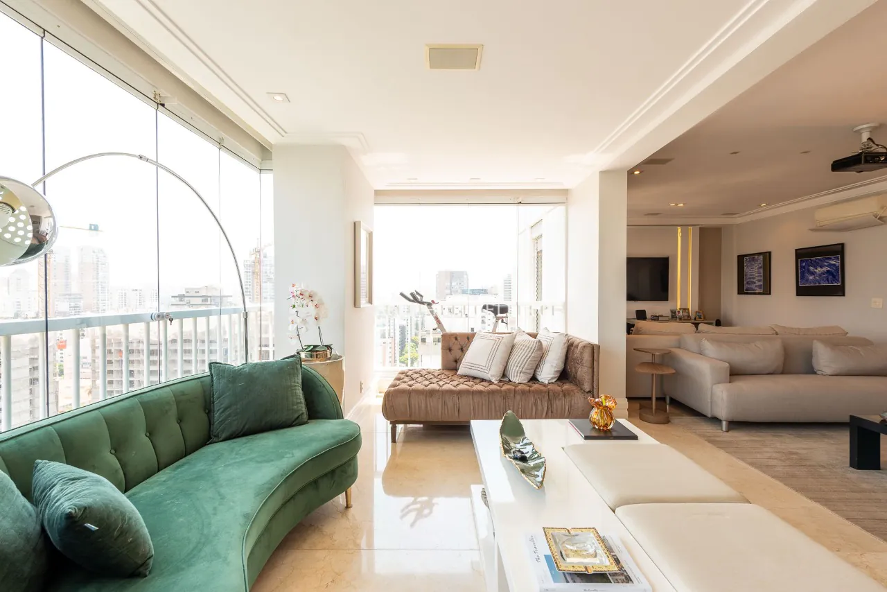 Apartamento no melhor condomínio à venda em Moema. – 20640