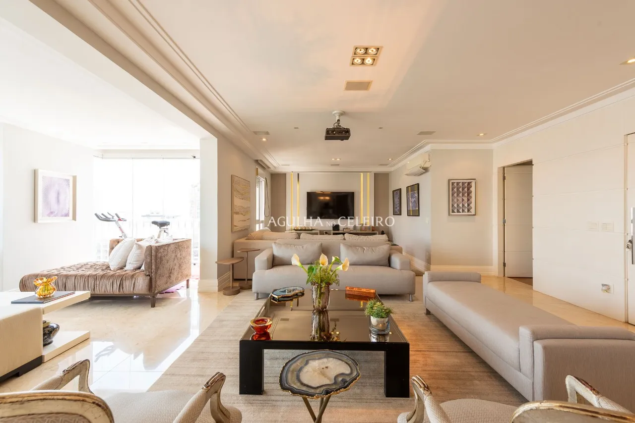 Apartamento no melhor condomínio à venda em Moema. – 20640