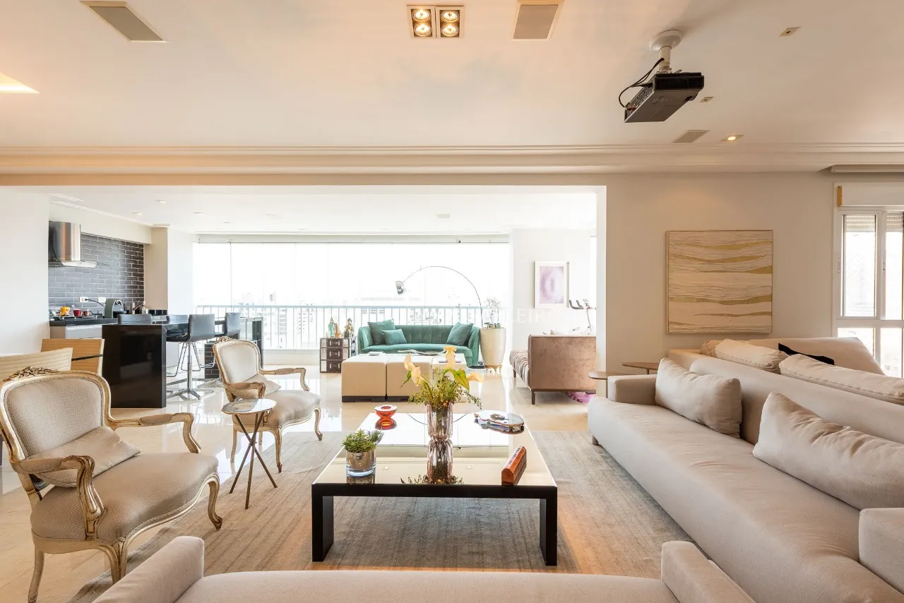 Apartamento no melhor condomínio à venda em Moema. – 20640