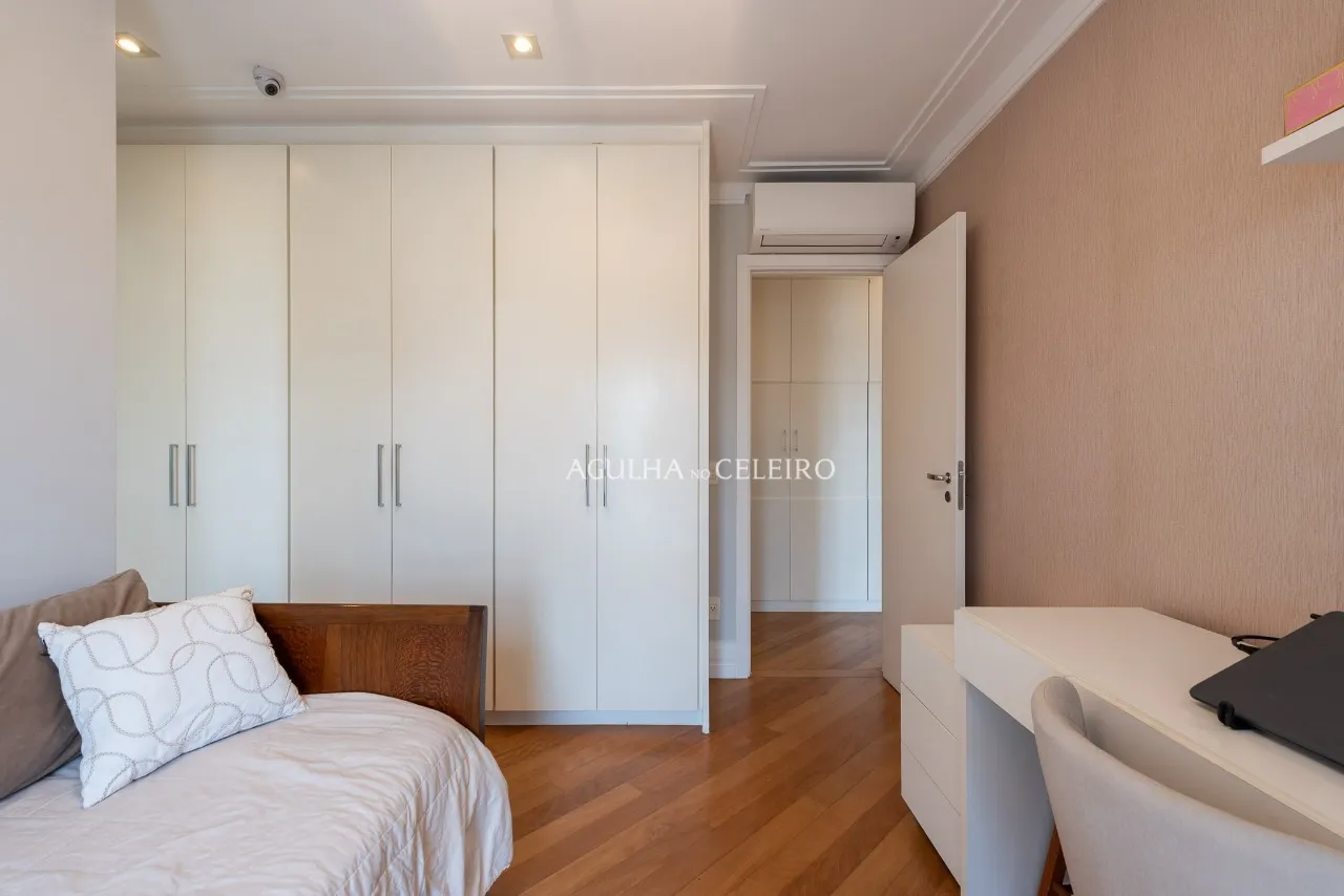 Apartamento no melhor condomínio à venda em Moema. – 20640