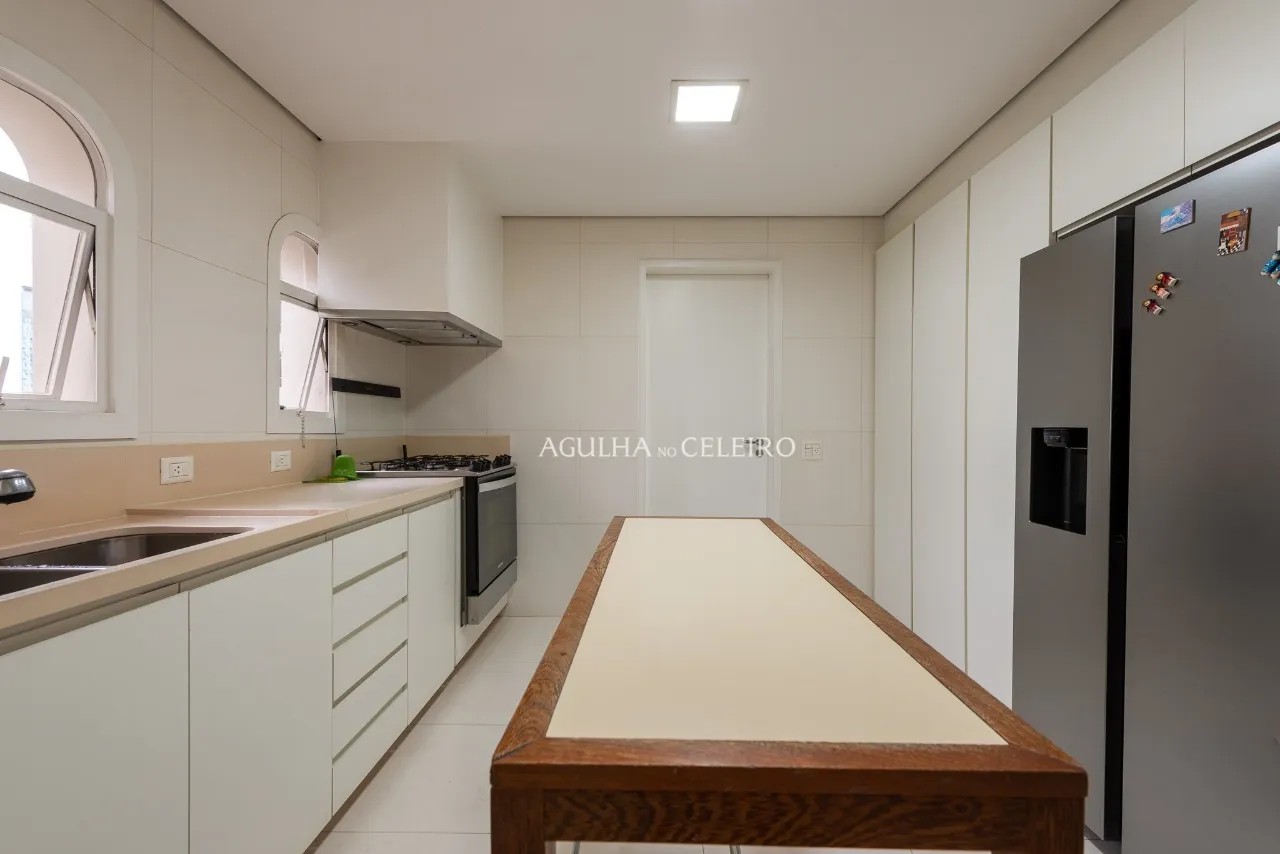 Apartamento amplo à venda em Alto de Pinheiros, próximo ao Parque Villa Lombos – 20643