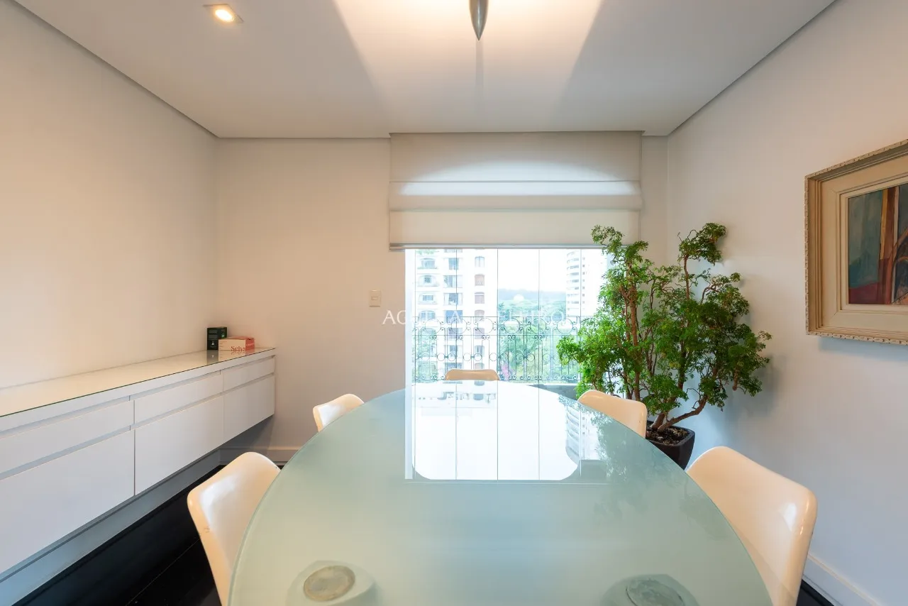 Apartamento amplo à venda em Alto de Pinheiros, próximo ao Parque Villa Lombos – 20643