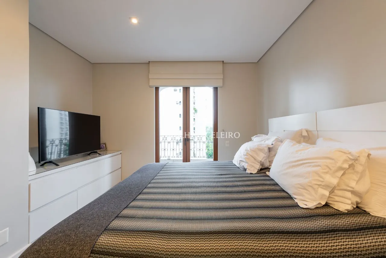 Apartamento amplo à venda em Alto de Pinheiros, próximo ao Parque Villa Lombos – 20643