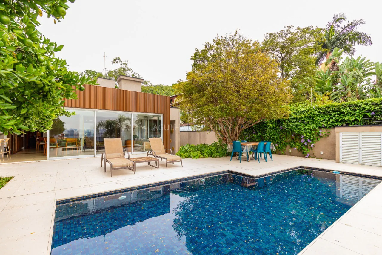 Casa em rua fechada com vista para o Jockey no Jardim Guedala – 20672