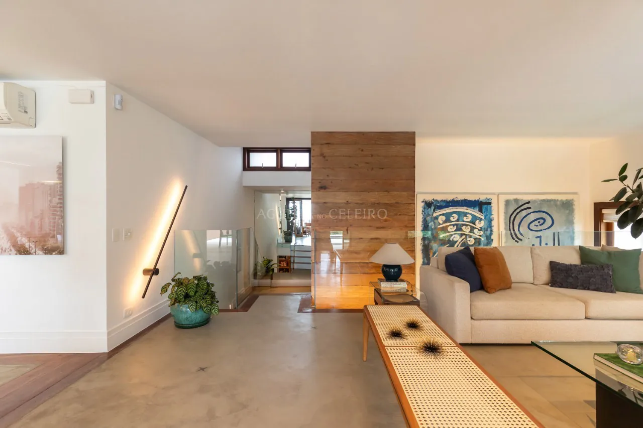 Casa em rua fechada com vista para o Jockey no Jardim Guedala – 20672