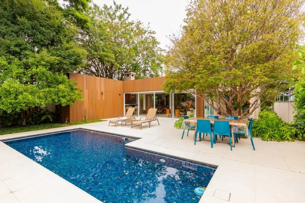 Casa em rua fechada com vista para o Jockey no Jardim Guedala – 20672