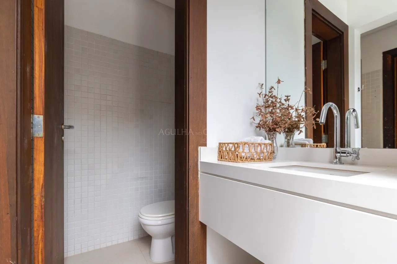 Casa em rua fechada com vista para o Jockey no Jardim Guedala – 20672