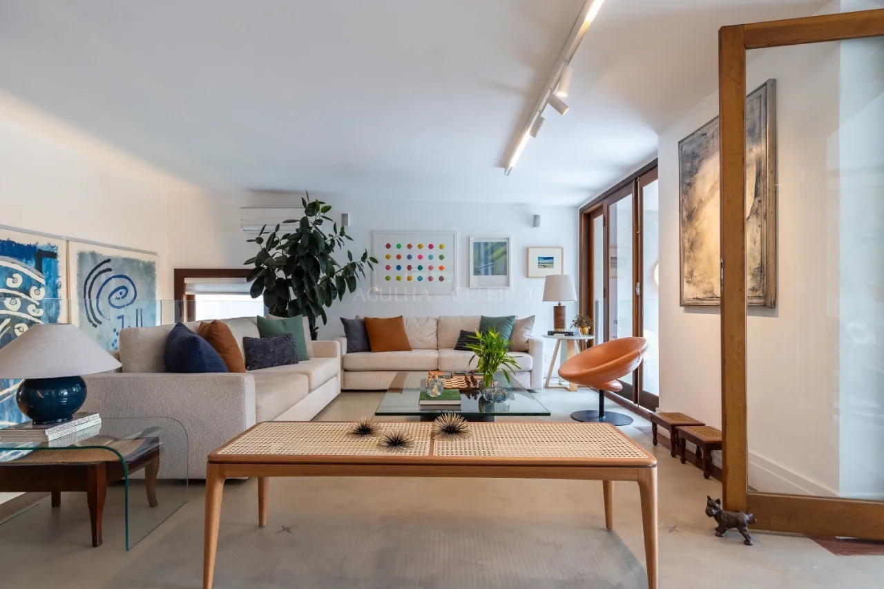 Casa em rua fechada com vista para o Jockey no Jardim Guedala – 20672