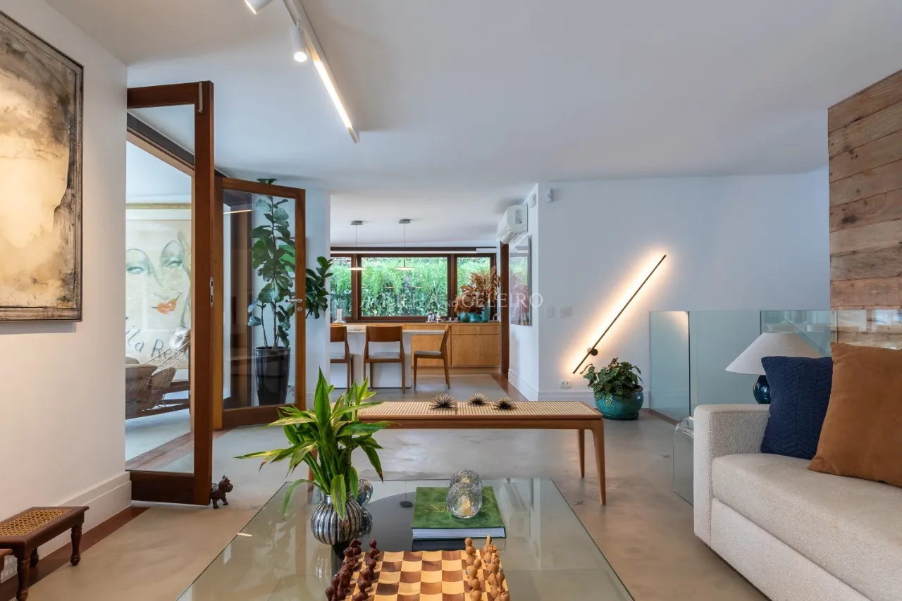 Casa em rua fechada com vista para o Jockey no Jardim Guedala – 20672