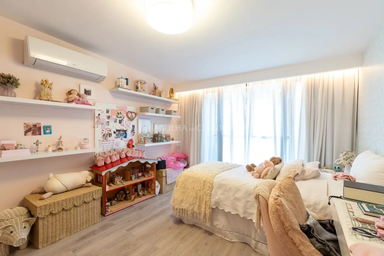 Casa em rua fechada com vista para o Jockey no Jardim Guedala – 20672