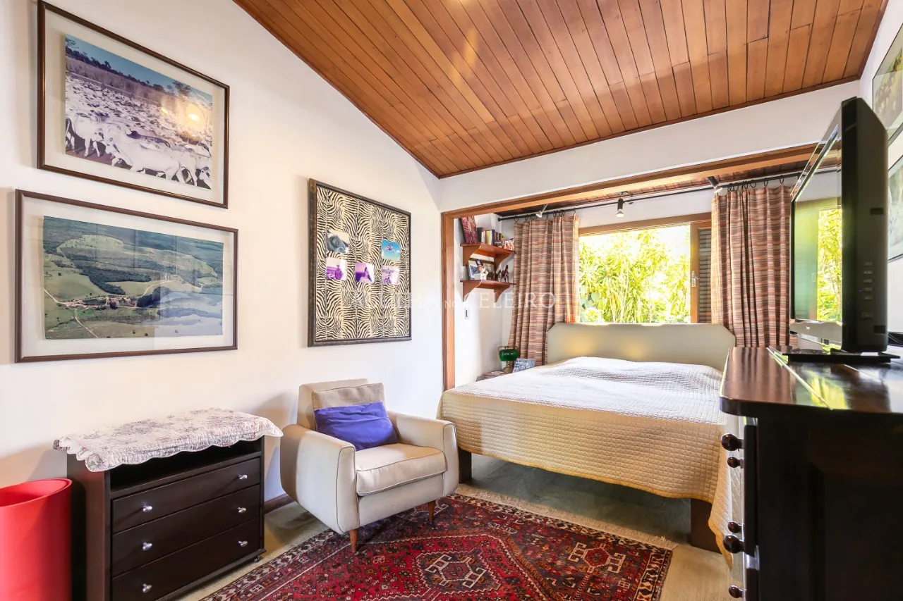 Casa com potencial em rua fechada com vista para o Jockey – 20673