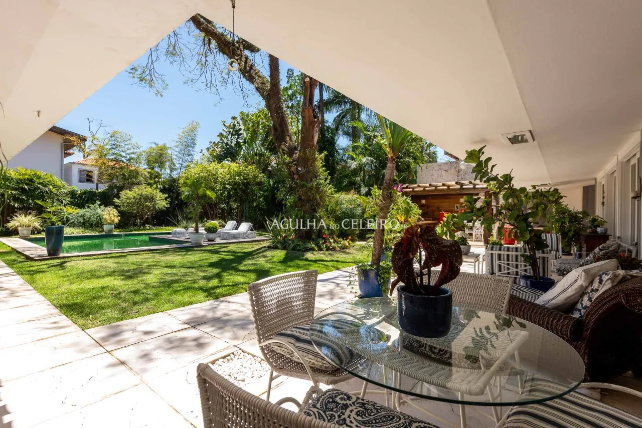 Casa térrea única em Alto de Pinheiros – 20684