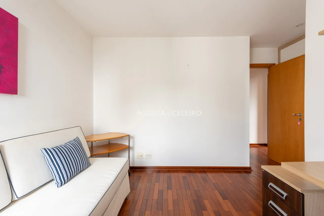 Apartamento com varanda gourmet envidraçada e vista deslumbrante no Itaim. – 20750