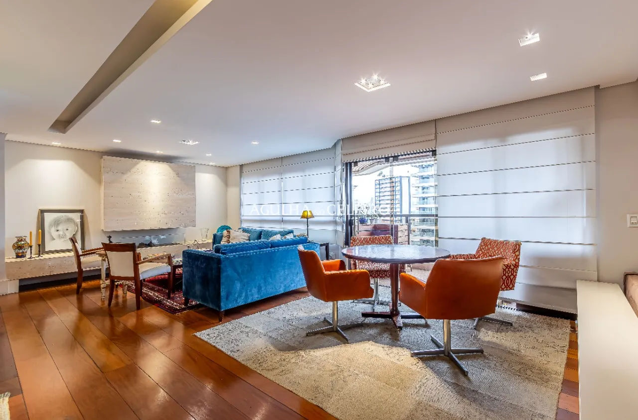 Apartamento reformado à venda no Itaim Bibi. – 20760